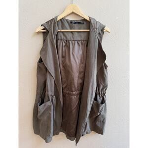 Poetry Vest Size Medium